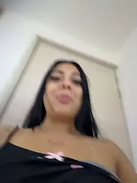 xoxo_sol Adlı Modelin Canlı XXX Sohbeti