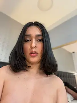 Онлайн чат XXX MiahWindsor