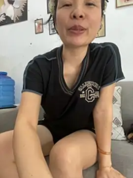 Czat XXX na żywo – Ivy_Trix2