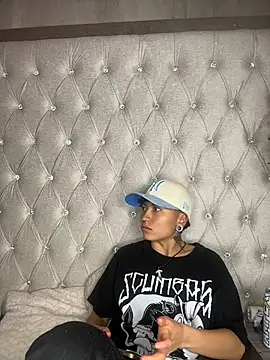ian_mathias_'s Live XXX Chat