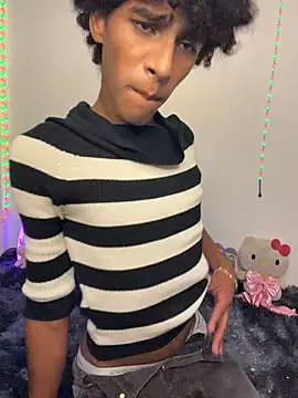 Evans_Femb live XXX chat