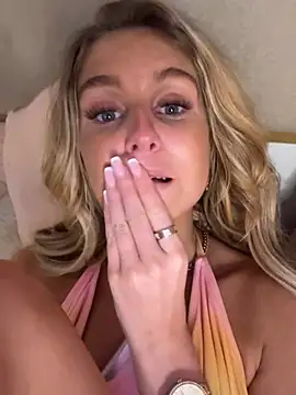 aviellaa's Live XXX Chat