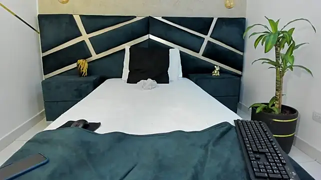 XXX chat uživo modela monsterholes