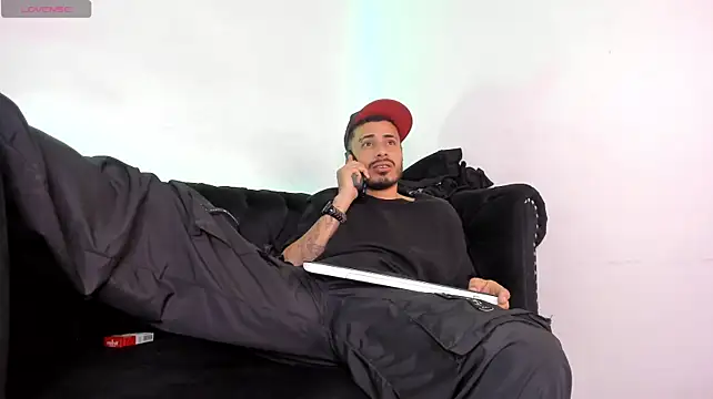 MatthewRoberts Live XXX-chat