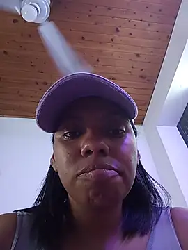 Chatroom XXX en direct de lia_mariana
