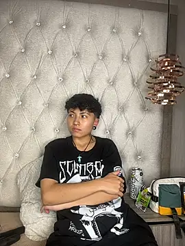 ian_mathias_ Chat XXX live
