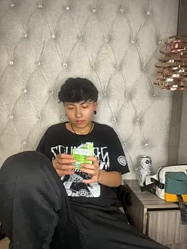 ian_mathias_ Chat XXX live