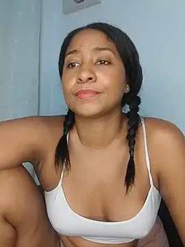 Berry_Bans Adlı Modelin Canlı XXX Sohbeti
