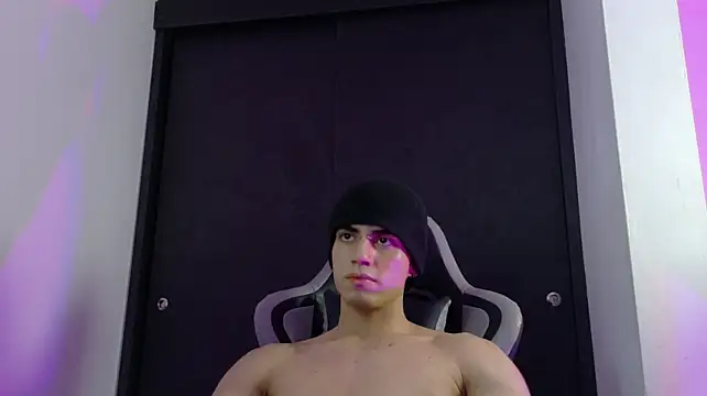 eren_jeager Show in webcam