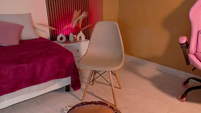 MadieJenner Adlı Modelin Canlı XXX Sohbeti