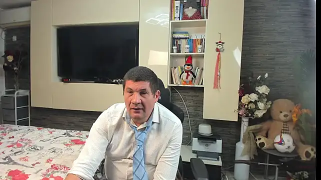 SpartacusDaddy48's Live XXX Chat