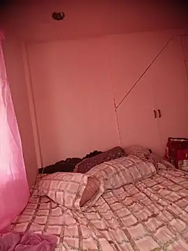 XXX chat uživo modela Strongshemail