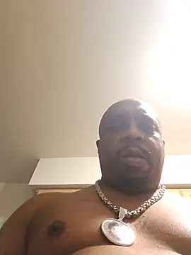 Juano427815's Live XXX Chat