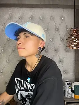 ian_mathias_'s Live XXX Chat