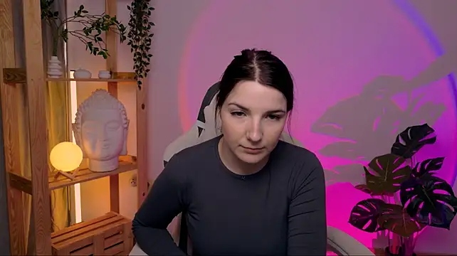 AliceChanel's Live XXX Chat