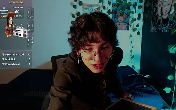 Chatroom XXX en direct de JohnnyJones_