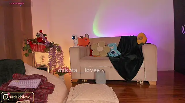 Chat +18 de DAKOTA_LOVEE ao vivo