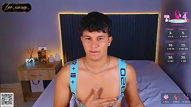 Leo_Savage_ Adlı Modelin Canlı XXX Sohbeti