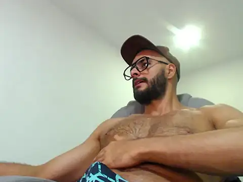 ThiagoToro লাইভ XXX চ্যাট