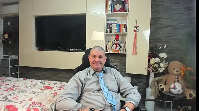 SpartacusDaddy48 Live XXX Chat