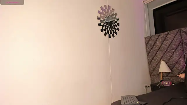 DemonFoxx élő XXX-chatje