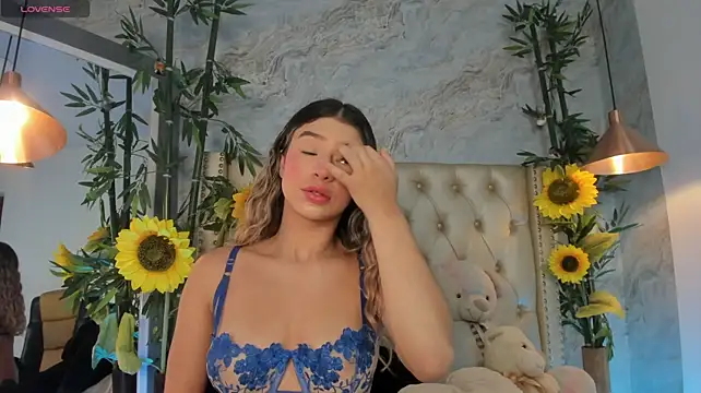 LittleeJaz Chat XXX in diretta