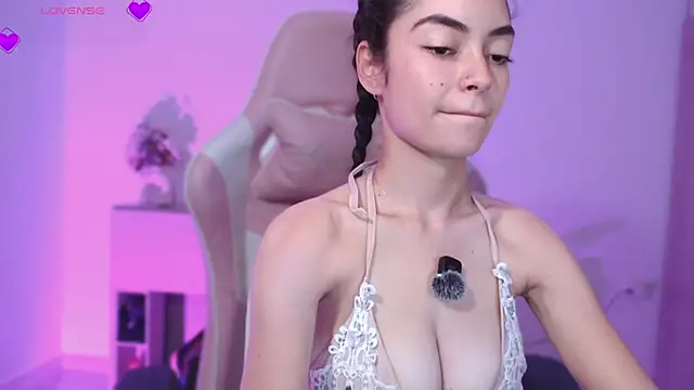 taty-tits' Live XXX Chat