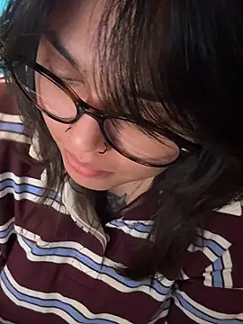 צ'אט XXX בשידור חי של miacanela_xo