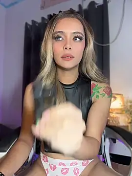 MajesticKitana's Webcam Show