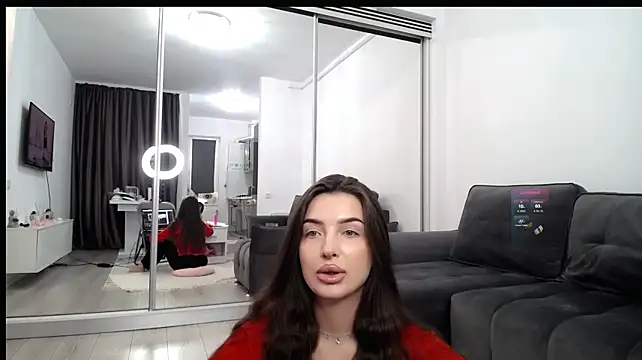 Chat +18 de Laura_Bess ao vivo