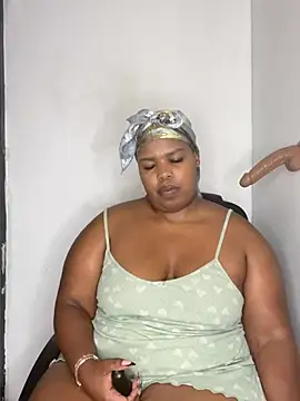 Cuddle_Bear Live XXX-chat