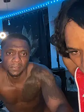 Show modela 1LongJohn1 na web-kameri