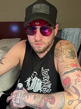 Chat XXX ao vivo de Livingpuddle