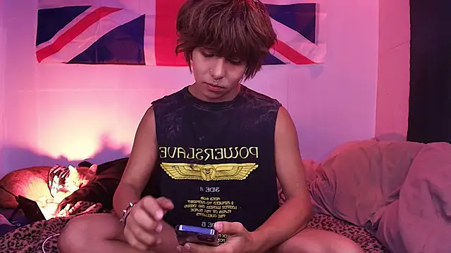 Aronn_44 Live XXX-Chat