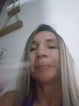 Ms_lunaRose Adlı Modelin Canlı XXX Sohbeti