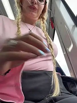 Онлайн чат XXX Elfi_InPublic