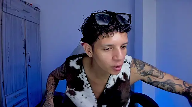 tylerrnova Live XXX-Chat