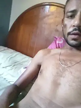 NovaBigdick Adlı Modelin Canlı XXX Sohbeti