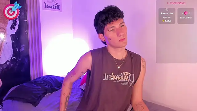 XXX chat uživo modela Alexx_tc