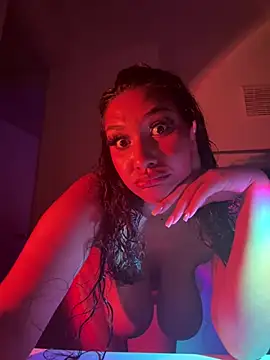 Lickplayofficial XXX чат на живо