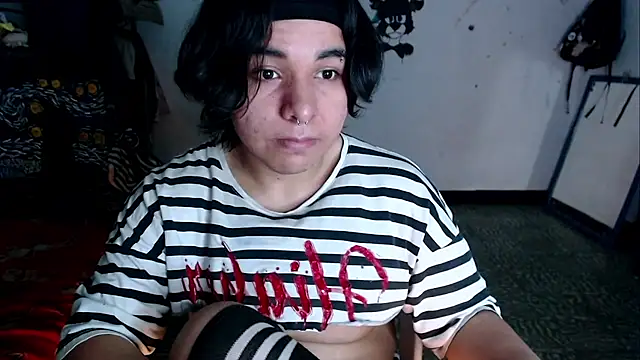 Cutie_Sam élő XXX-chatje