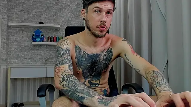 JonahShaw Adlı Modelin Canlı XXX Sohbeti