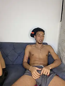แชท XXX สดของ friends_lust_latin