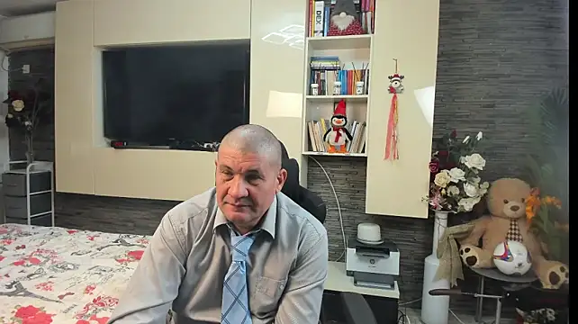 Czat XXX na żywo – SpartacusDaddy48