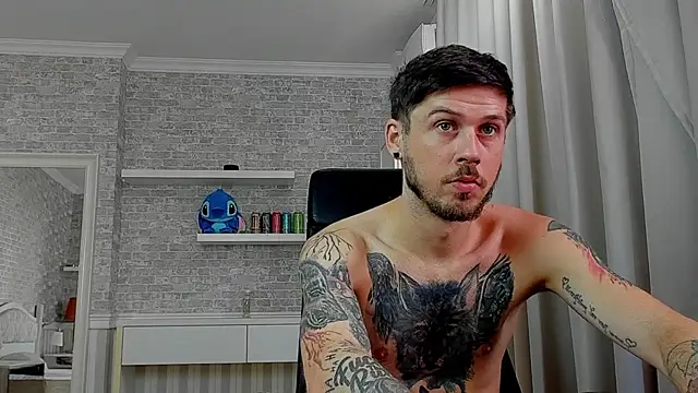 JonahShaw Chat XXX in diretta