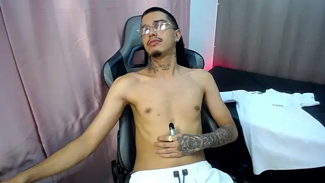 Tayson_Hot XXX чат на живо