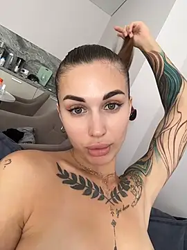 Онлайн чат XXX Charming_Ritta