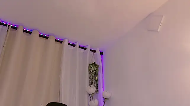 samiradoll: απευθείας συνομιλία ΧΧΧ
