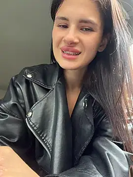 MiraReach – Live XXX-chat