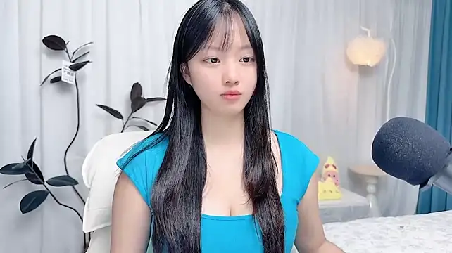 Winnie666999 Adlı Modelin Canlı XXX Sohbeti
